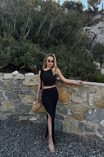 [ATE6239-SML222] Black Skirt Slit Detail Suit