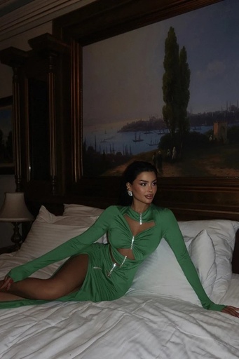 [ATE-2323-XSSML1221] Green Window Detail Long Dress